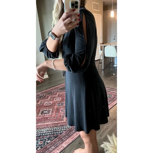 Wrap Tie Dress - Picture 3 of 4